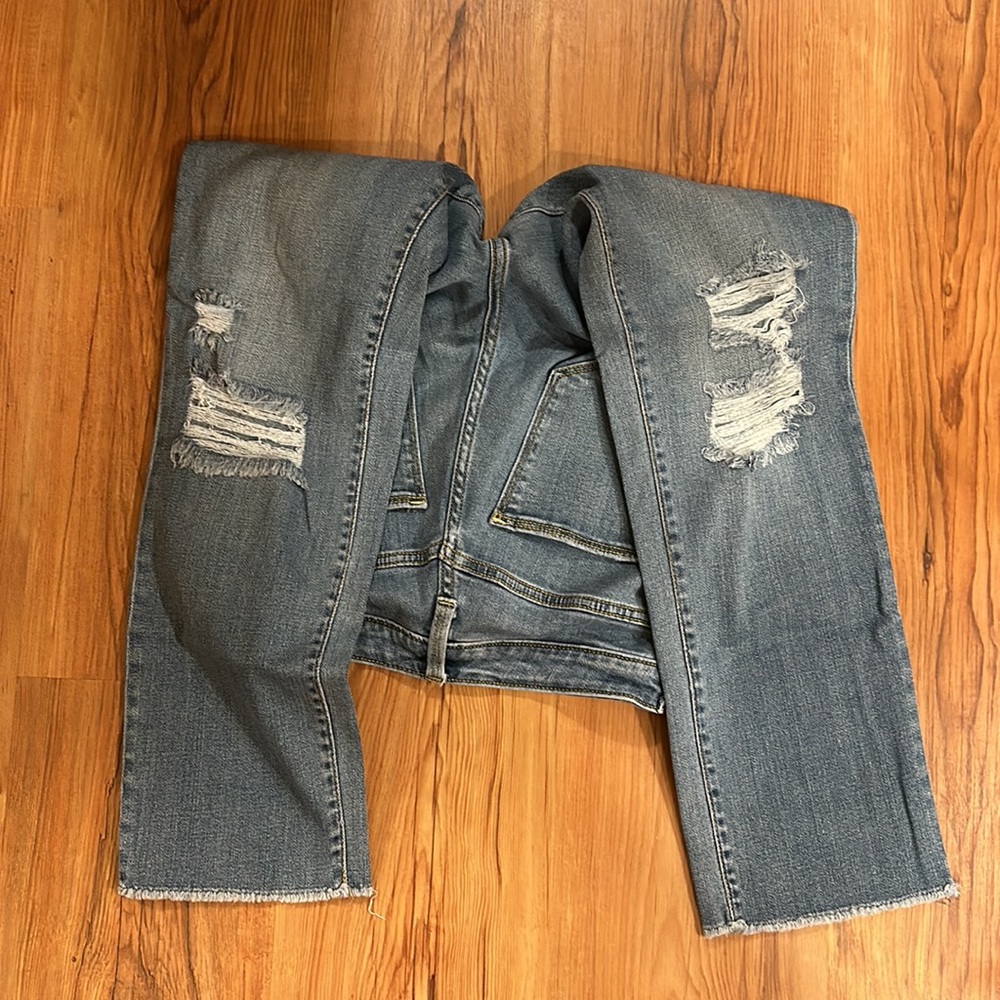 Universal Thread Ripped Jeans - Picture 4 of 5